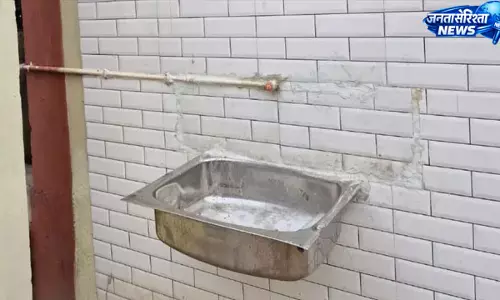 Bihar : खाजेकलां घाट बदहाल, करोड़ों की व्यवस्था रखरखाव के अभाव में जर्जर हालत में