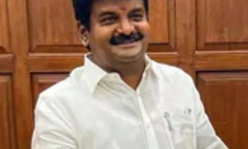 एआईएडीएमके के दो पूर्व मंत्री 15,000 समर्थकों के साथ टीवीके में होंगे शामिल एआईएडीएमके के दो पूर्व मंत्री 15,000 समर्थकों के साथ टीवीके में होंगे शामिल