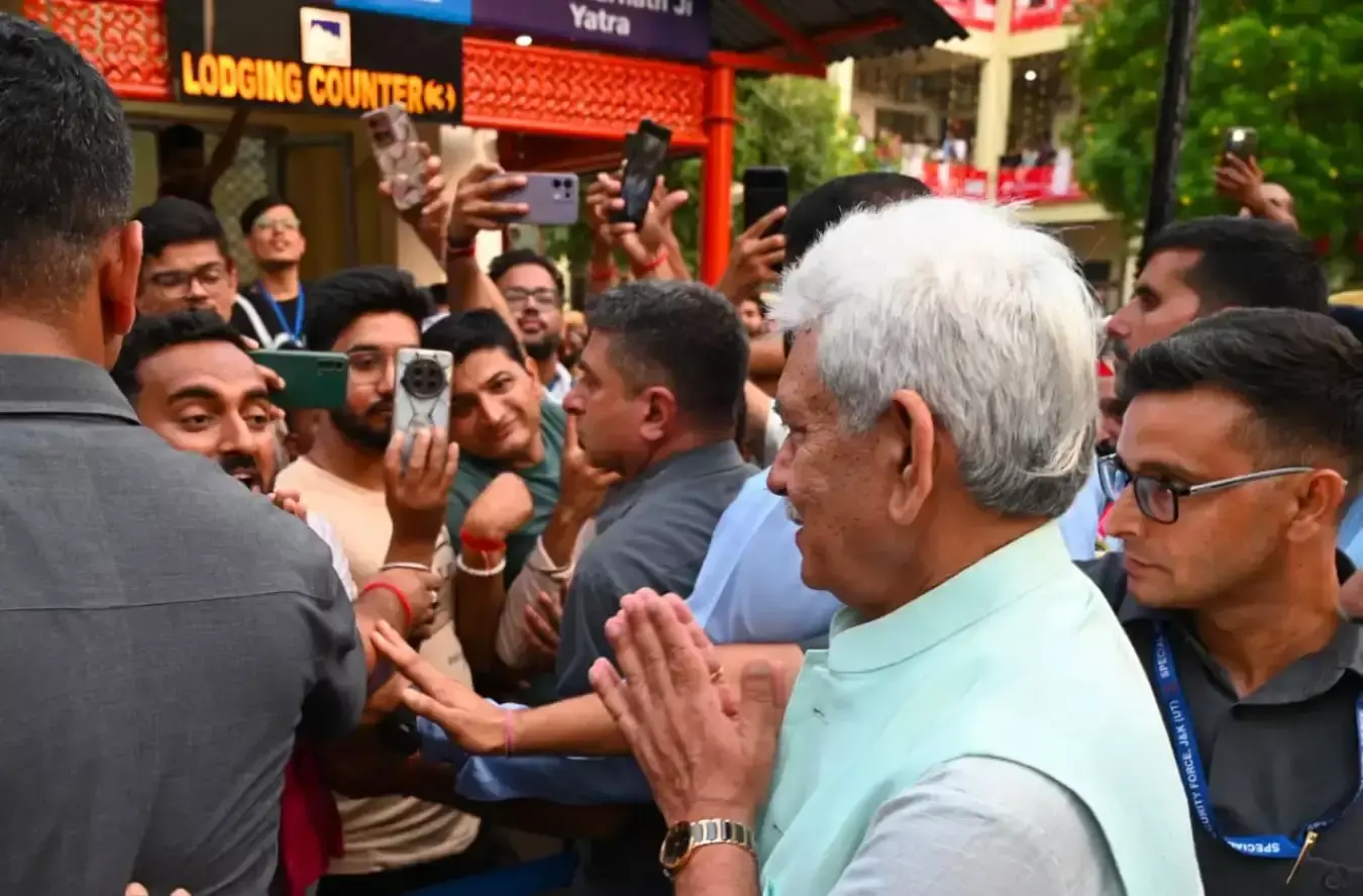 Jammu: तीर्थयात्रियों के लिए की गई व्यवस्थाओं का उपराज्यपाल ने किया मूल्यांकन Jammu: तीर्थयात्रियों के लिए की गई व्यवस्थाओं का उपराज्यपाल ने किया मूल्यांकन