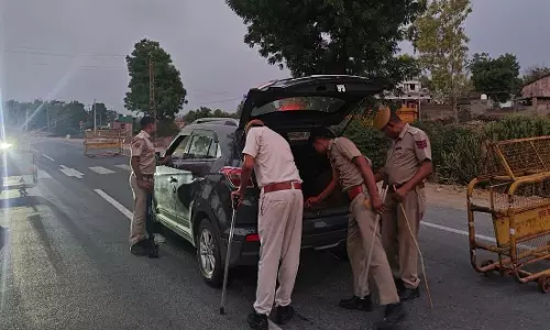 Jaipur: ट्रैफिक पुलिस का विशेष अभियान, 2.12 लाख से अधिक चालान Jaipur: ट्रैफिक पुलिस का विशेष अभियान, 2.12 लाख से अधिक चालान