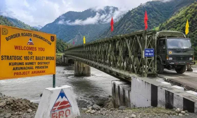 Arunachal: BRO ने कुरुंग कुमे में रणनीतिक 180 फुट लंबा बेली ब्रिज पूरा किया