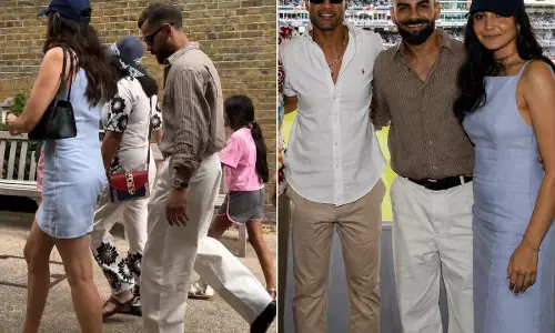 Photo में बदलाव या एंगल का खेल? अनुष्का की ड्रेस पर उठा सवाल Photo में बदलाव या एंगल का खेल? अनुष्का की ड्रेस पर उठा सवाल