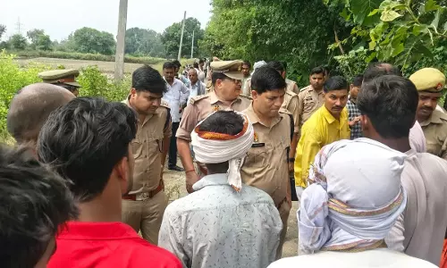 Gonda  में बड़ा सड़क हादसा, पुल निर्माण से पहले ट्रक हादसे में 3 की मौत