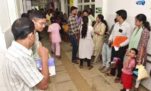 डॉक्टरों की हड़ताल से पूरे Odisha में ओपीडी सेवाएं प्रभावित हुईं डॉक्टरों की हड़ताल से पूरे Odisha में ओपीडी सेवाएं प्रभावित हुईं