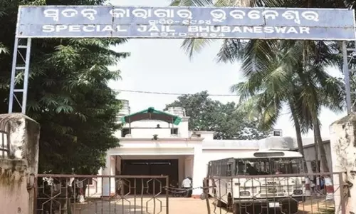 झारपाड़ा जेल में एड्स का डर: आठ कैदी HIV पॉजिटिव पाए गए झारपाड़ा जेल में एड्स का डर: आठ कैदी HIV पॉजिटिव पाए गए