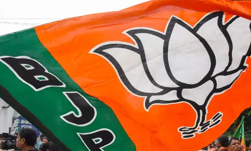 BJP कार्यकर्ता मर्डर केस: 19 आरोपियों के खिलाफ कानूनी शिकंजा कसा BJP कार्यकर्ता मर्डर केस: 19 आरोपियों के खिलाफ कानूनी शिकंजा कसा