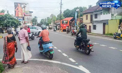 Kerala : लोअर अक्किकाविल जंक्शन पर हादसों का सिलसिला जारी Kerala : लोअर अक्किकाविल जंक्शन पर हादसों का सिलसिला जारी