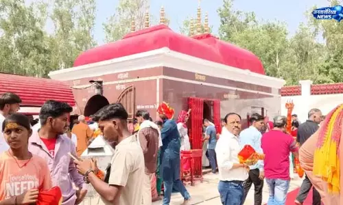 थावे शक्तिपीठ में सुरक्षा और व्यवस्था बढ़ाई गई थावे शक्तिपीठ में सुरक्षा और व्यवस्था बढ़ाई गई