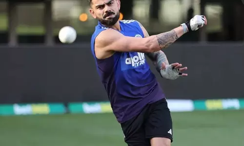 Kohlis की ट्रेनिंग का वीडियो वायरल, वापसी से पहले बढ़ी चर्चा Kohlis की ट्रेनिंग का वीडियो वायरल, वापसी से पहले बढ़ी चर्चा