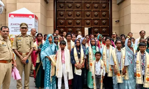 Mission Shakti, के तहत महिलाओं को कराया वाराणसी दर्शन