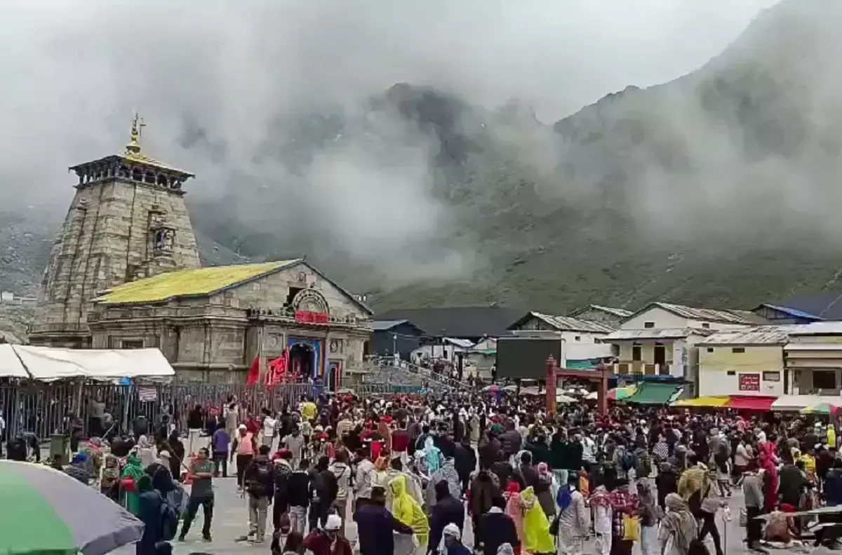 Rudraprayag: केदारनाथ यात्रा को लेकर प्रशासन अलर्ट, श्रद्धालुओं से सतर्क रहने की अपील Rudraprayag: केदारनाथ यात्रा को लेकर प्रशासन अलर्ट, श्रद्धालुओं से सतर्क रहने की अपील
