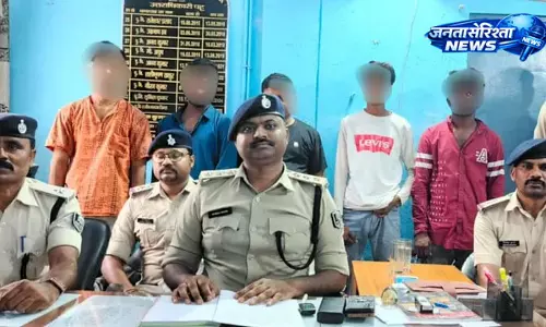 Raxaul : अंतरराष्ट्रीय बाइक चोर गिरोह का भंडाफोड़, नेपाल सहित 5 आरोपी गिरफ्तार