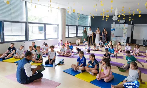 Austria में भारतीय राजदूत ने वियना के स्कूली बच्चों को सुनाईं पंचतंत्र की कहानियां, जीता सबका दिल Austria में भारतीय राजदूत ने वियना के स्कूली बच्चों को सुनाईं पंचतंत्र की कहानियां, जीता सबका दिल
