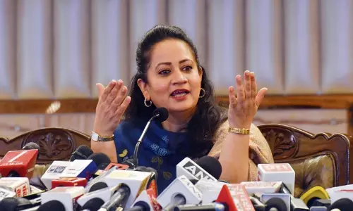 Jaipur: डेंगू के खिलाफ सरकार की पहल, जुलाई में चलेगा विशेष अभियान Jaipur: डेंगू के खिलाफ सरकार की पहल, जुलाई में चलेगा विशेष अभियान