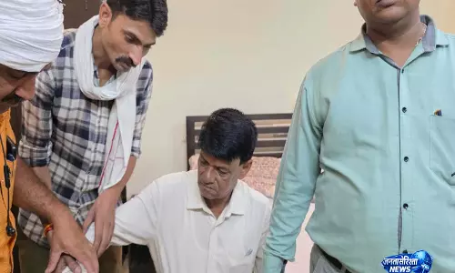 Bhopal में रिश्वत लेते रिटायर्ड इंस्पेक्टर गिरफ्तार Bhopal में रिश्वत लेते रिटायर्ड इंस्पेक्टर गिरफ्तार