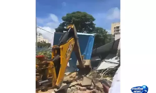 Bengaluru में बड़ा एक्शन: फुटपाथ खाली कराने का महा-अभियान शुरू, पैदल चलने वालों को मिलेगी राहत Bengaluru में बड़ा एक्शन: फुटपाथ खाली कराने का महा-अभियान शुरू, पैदल चलने वालों को मिलेगी राहत