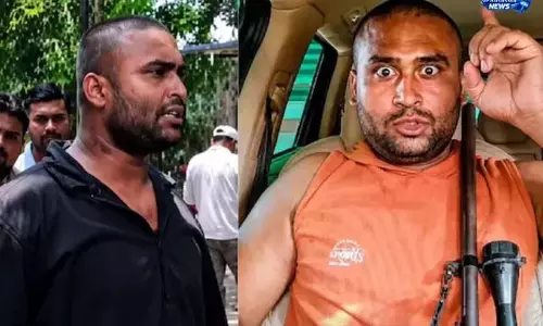 सोशल मीडिया रील बना बना फंसा युवक सोशल मीडिया रील बना बना फंसा युवक