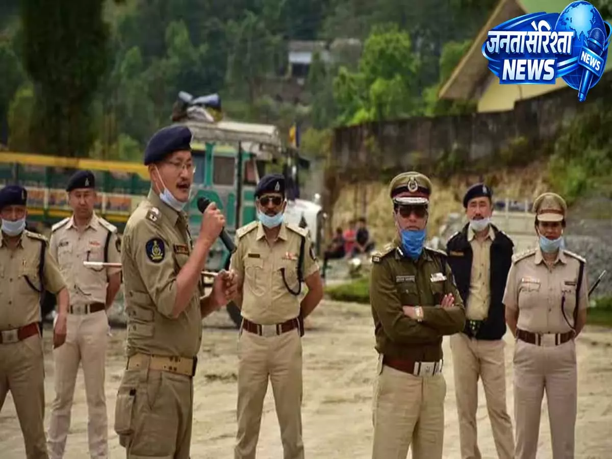 ऑनलाइन आत्म-कट्टरपंथ के आरोपों की पड़ताल, सिक्किम पुलिस ने दी जानकारी ऑनलाइन आत्म-कट्टरपंथ के आरोपों की पड़ताल, सिक्किम पुलिस ने दी जानकारी