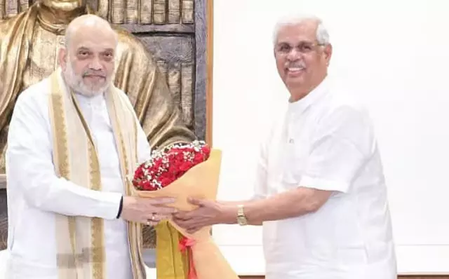 राज्यों में गवर्नर बदलाव की अटकलें तेज, अमित शाह से आर.वी. आर्लेकर की मुलाकात राज्यों में गवर्नर बदलाव की अटकलें तेज, अमित शाह से आर.वी. आर्लेकर की मुलाकात