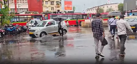 महाराष्ट्र: मुंबई समेत राज्य के कई हिस्सों में जोरदार बारिश, पालघर में सभी स्कूल बंद महाराष्ट्र: मुंबई समेत राज्य के कई हिस्सों में जोरदार बारिश, पालघर में सभी स्कूल बंद
