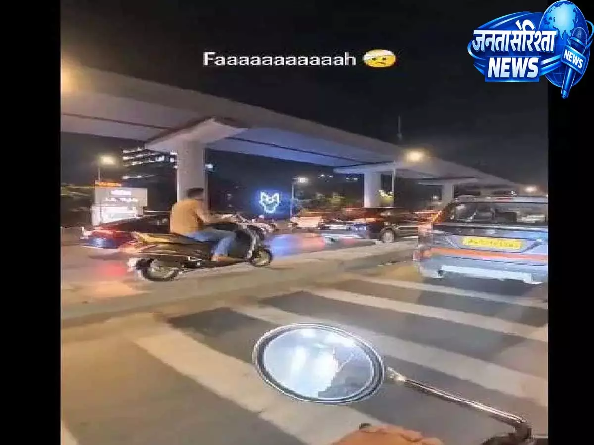 सड़क सुरक्षा पर कमिश्नर का जोर, हेलमेट पहनना बताया जिम्मेदार नागरिक की पहचान सड़क सुरक्षा पर कमिश्नर का जोर, हेलमेट पहनना बताया जिम्मेदार नागरिक की पहचान