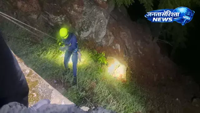 Gangotri हाईवे हादसा, एक व्यक्ति लापता Gangotri हाईवे हादसा, एक व्यक्ति लापता