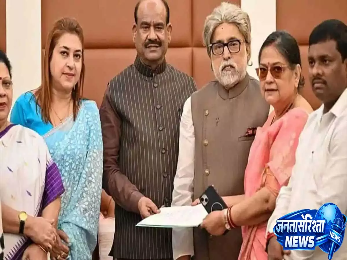 तृणमूल के बागी नेताओं का बड़ा कदम, चुनाव आयोग में पार्टी चिन्ह पर करेंगे दावा तृणमूल के बागी नेताओं का बड़ा कदम, चुनाव आयोग में पार्टी चिन्ह पर करेंगे दावा