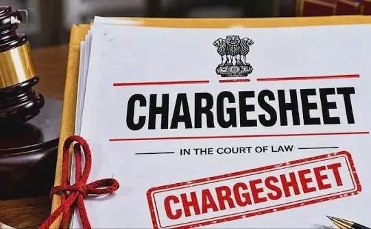 Srinagar: भर्ती घोटाले में ईओडब्ल्यू की कार्रवाई, चार आरोपियों के खिलाफ चार्जशीट Srinagar: भर्ती घोटाले में ईओडब्ल्यू की कार्रवाई, चार आरोपियों के खिलाफ चार्जशीट