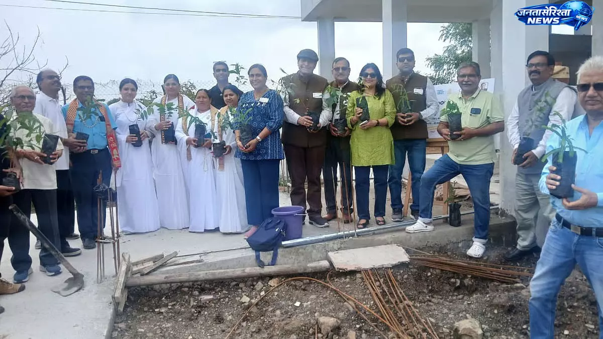 Indore : रोटरी क्लबों का पौधारोपण अभियान, पर्यावरण संरक्षण का संकल्प Indore : रोटरी क्लबों का पौधारोपण अभियान, पर्यावरण संरक्षण का संकल्प