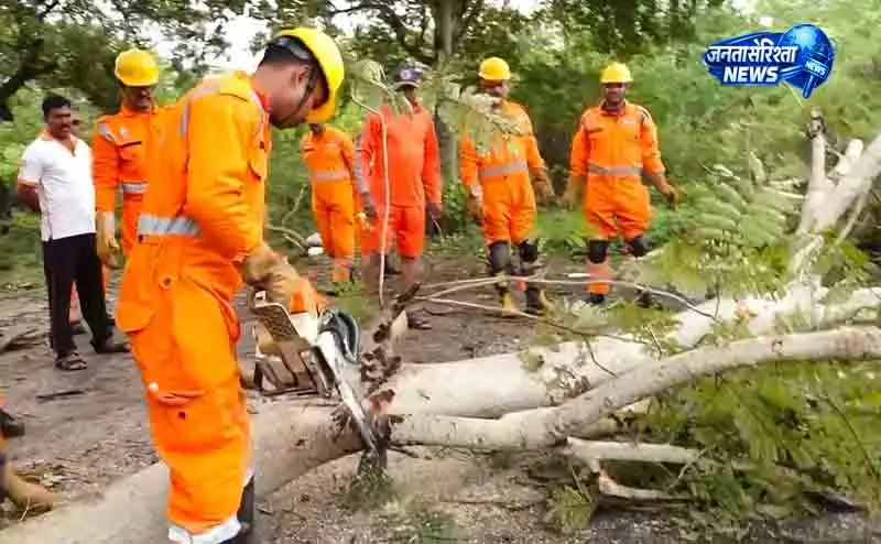 Shimla में 30 सदस्यीय NDRF टीम तैनात Shimla में 30 सदस्यीय NDRF टीम तैनात