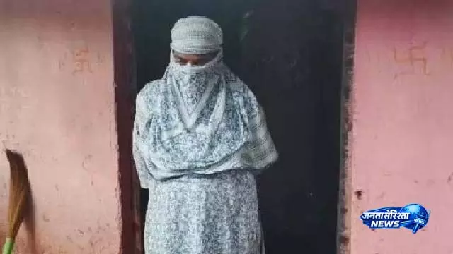 Sundargarh में महिला द्वारा यौन शोषण और धोखाधड़ी का आरोप लगाने के बाद पोस्टमैन गिरफ्तार Sundargarh में महिला द्वारा यौन शोषण और धोखाधड़ी का आरोप लगाने के बाद पोस्टमैन गिरफ्तार