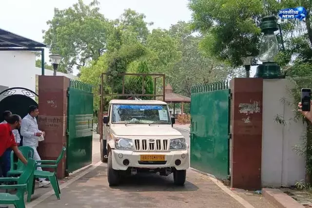 राबड़ी देवी ने खाली किया 10 सर्कुलर रोड बंगला राबड़ी देवी ने खाली किया 10 सर्कुलर रोड बंगला