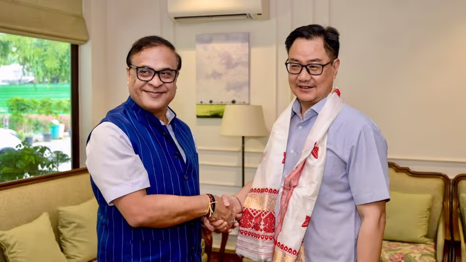 Assam के CM किरेन रिजिजू ने दिल्ली में बाढ़ पुनर्वास और रिकवरी के प्रयासों पर चर्चा की Assam के CM किरेन रिजिजू ने दिल्ली में बाढ़ पुनर्वास और रिकवरी के प्रयासों पर चर्चा की