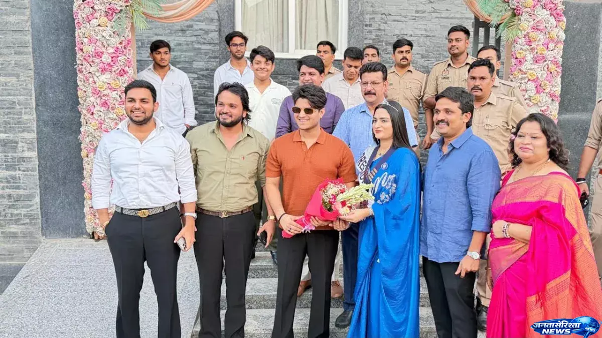 Social service. के संकल्प के साथ इनर व्हील क्लब की नई कार्यकारिणी का गठन Social service. के संकल्प के साथ इनर व्हील क्लब की नई कार्यकारिणी का गठन
