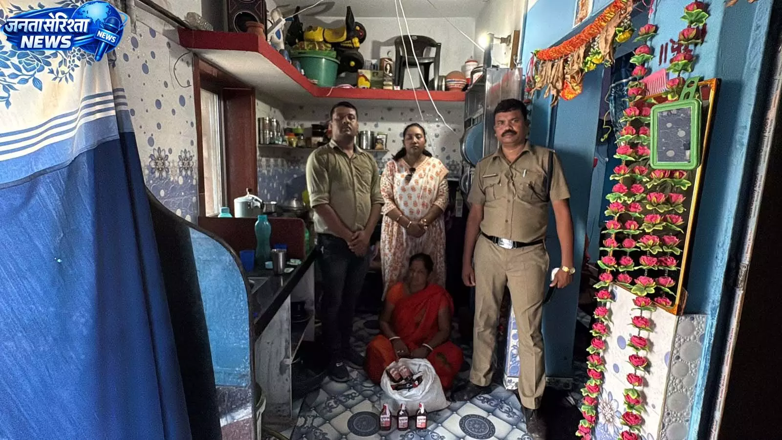 आबकारी विभाग रायपुर की बड़ी कार्रवाई, अवैध मदिरा के साथ 2 आरोपी गिरफ्तार आबकारी विभाग रायपुर की बड़ी कार्रवाई, अवैध मदिरा के साथ 2 आरोपी गिरफ्तार