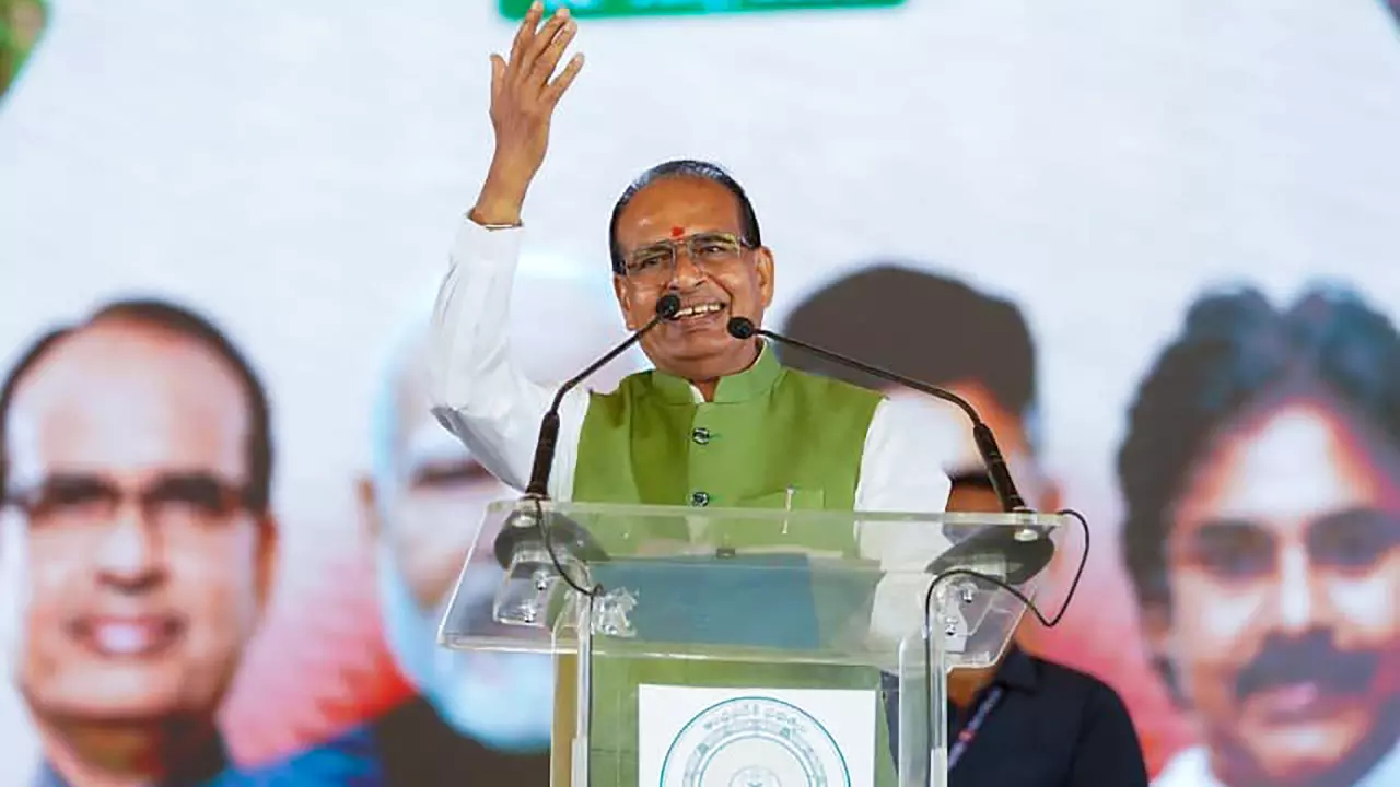 VB-G RAM G पर पांच साल में 7.5 लाख करोड़ रुपये खर्च होंगे: शिवराज सिंह चौहान VB-G RAM G पर पांच साल में 7.5 लाख करोड़ रुपये खर्च होंगे: शिवराज सिंह चौहान