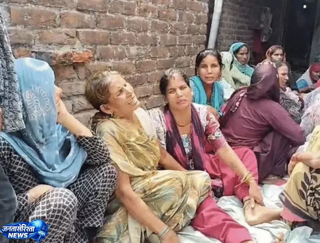 Police ने आरोपी ट्रक ड्राइवर को हिरासत में लेकर शुरू की जांच Police ने आरोपी ट्रक ड्राइवर को हिरासत में लेकर शुरू की जांच