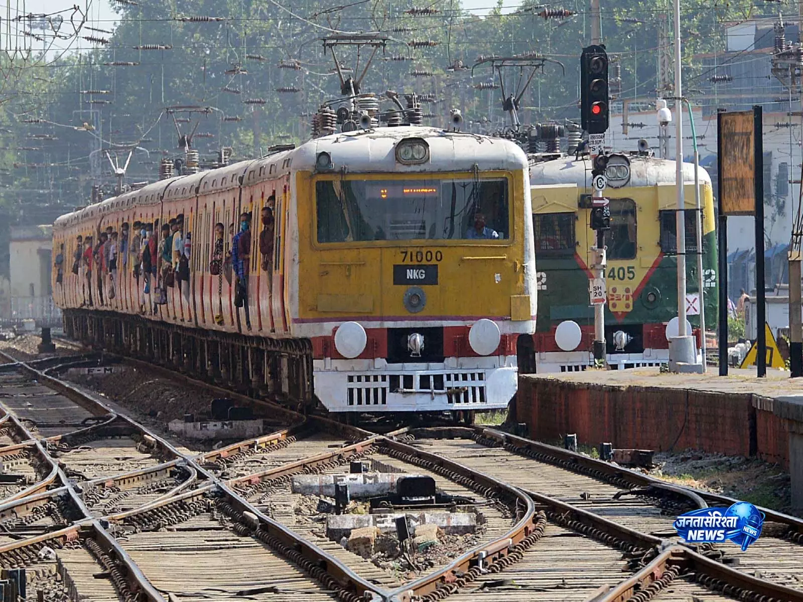 June 2026 में रेलवे ने माल ढुलाई में 4% की ज़बरदस्त बढ़ोतरी और यात्री संख्या में स्थिर वृद्धि दर्ज की June 2026 में रेलवे ने माल ढुलाई में 4% की ज़बरदस्त बढ़ोतरी और यात्री संख्या में स्थिर वृद्धि दर्ज की