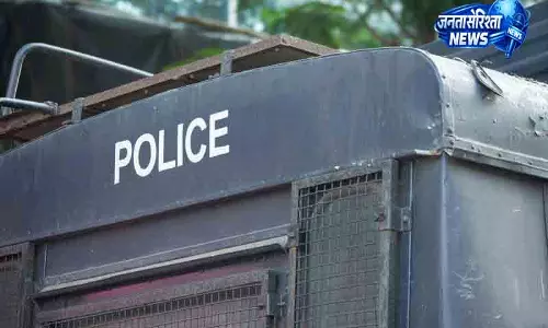 Gurugram पुलिस मुखबिरी के शक में एसयूवी चालक ने युवक को कुचल दिया Gurugram पुलिस मुखबिरी के शक में एसयूवी चालक ने युवक को कुचल दिया