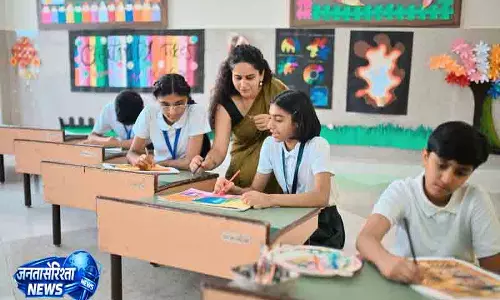 Delhi के निजी स्कूलों में फीस नियमन समिति अनिवार्य Delhi के निजी स्कूलों में फीस नियमन समिति अनिवार्य