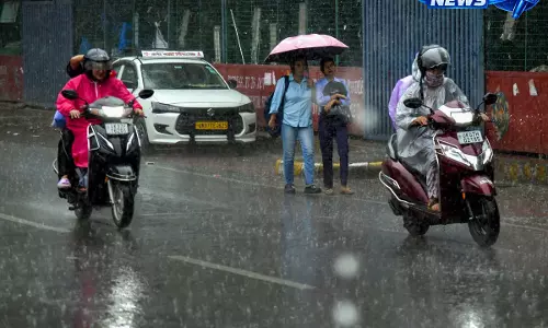 Uttarakhand में भारी बारिश का ऑरेंज अलर्ट, नैनीताल-बागेश्वर में खतरे की चेतावनी Uttarakhand में भारी बारिश का ऑरेंज अलर्ट, नैनीताल-बागेश्वर में खतरे की चेतावनी