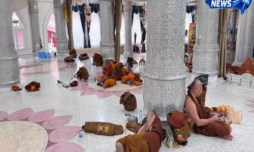 थाईलैंड में दर्दनाक हादसा, 11 वर्षीय चालक का ट्रक बौद्ध भिक्षुओं पर चढ़ा, 10 की मौत थाईलैंड में दर्दनाक हादसा, 11 वर्षीय चालक का ट्रक बौद्ध भिक्षुओं पर चढ़ा, 10 की मौत