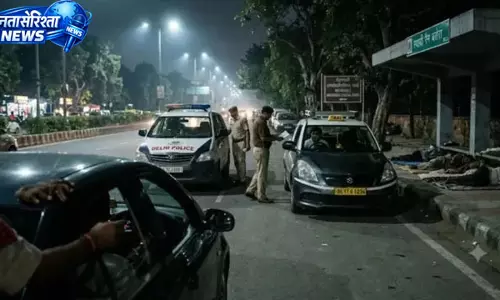 Delhi : कैब ड्राइवरों के ट्रैफिक उल्लंघन में 35% की बढ़ोतरी Delhi : कैब ड्राइवरों के ट्रैफिक उल्लंघन में 35% की बढ़ोतरी