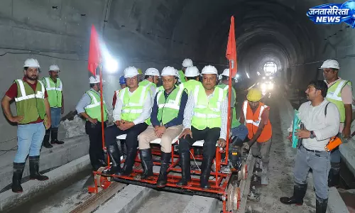 Indore-दाहोद रेल लाइन: दिवाली से पहले पीथमपुर-धार को ट्रेन सेवा की उम्मीद Indore-दाहोद रेल लाइन: दिवाली से पहले पीथमपुर-धार को ट्रेन सेवा की उम्मीद