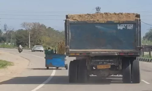 Nahan: बिना नंबर प्लेट और ओवरलोड ट्रालों पर प्रशासन से कार्रवाई की मांग Nahan: बिना नंबर प्लेट और ओवरलोड ट्रालों पर प्रशासन से कार्रवाई की मांग