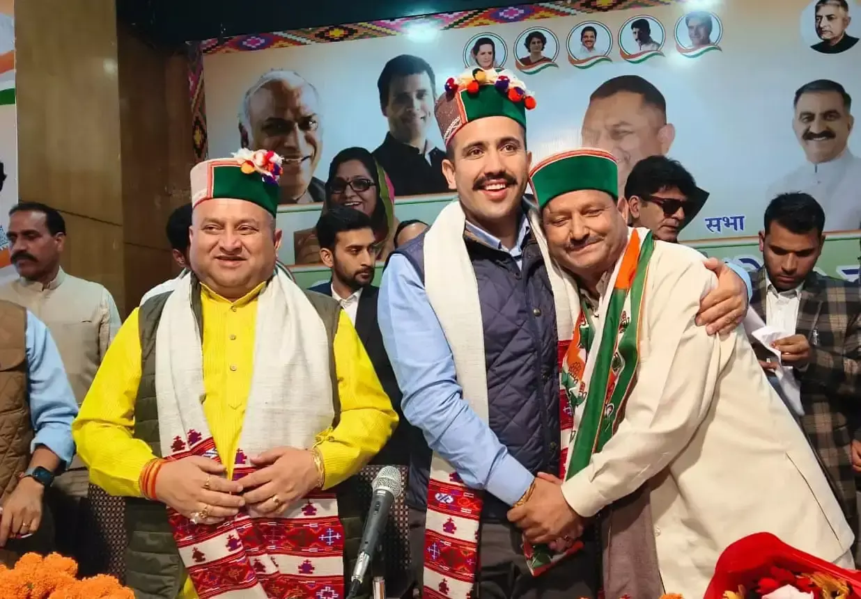 Shimla: पूर्व भाजपा प्रत्याशी बृजलाल के कांग्रेस में शामिल होने से बढ़ी सियासी हलचल Shimla: पूर्व भाजपा प्रत्याशी बृजलाल के कांग्रेस में शामिल होने से बढ़ी सियासी हलचल