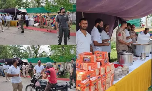 Kathua: तपती गर्मी में लोगों के लिए राहत लेकर पहुंची 19 जेकेएपी आईआर Kathua: तपती गर्मी में लोगों के लिए राहत लेकर पहुंची 19 जेकेएपी आईआर