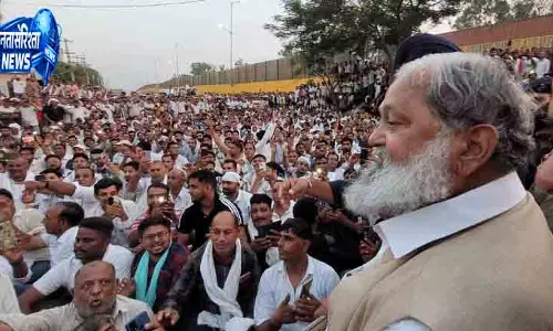 Ambala में बिजली कर्मचारियों का प्रदर्शन, विज आवास घेरा Ambala में बिजली कर्मचारियों का प्रदर्शन, विज आवास घेरा