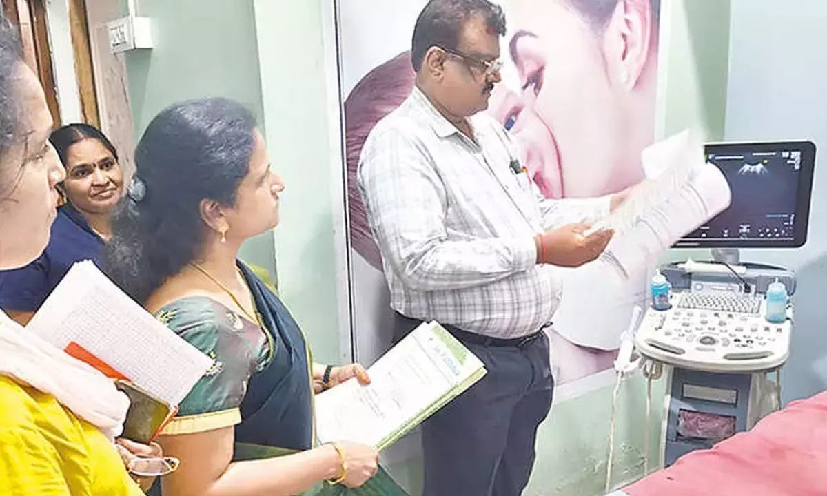 DMHO ने प्राइवेट अस्पतालों का औचक निरीक्षण किया