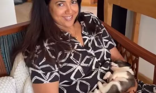 Sameera Reddy के परिवार में बढ़ा एक और सदस्य: जाहिर की खुशी